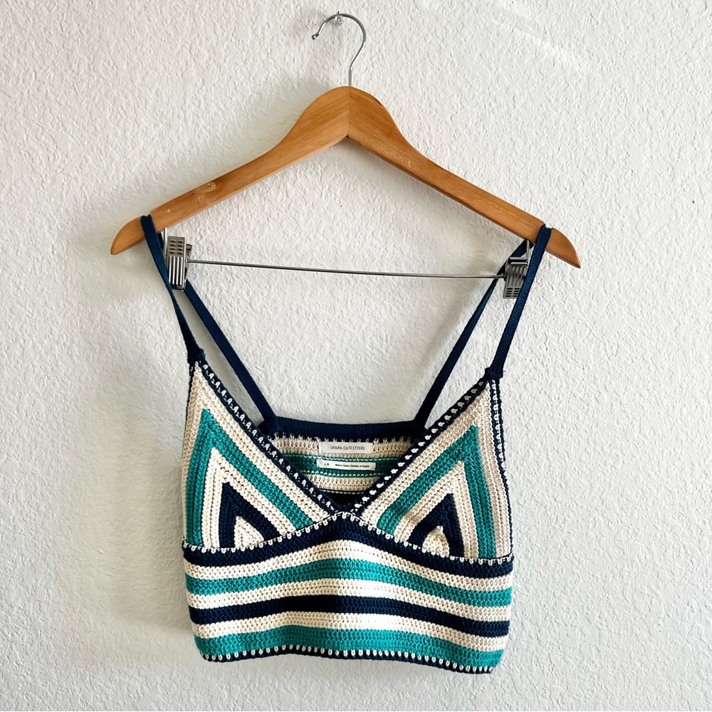 Urban Outfitters Crochet Cropped Cami Sz L NWOT - Picture 2 of 6